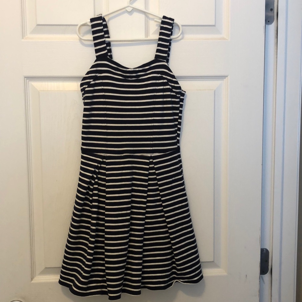 Girl’s Abercrombie dress